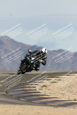 media/Nov-16-2025-Race Pace (Sun) [[8c5fa54630]]/Non Verified Riders (1st 20 Minutes)/6-Turn 12 (2pm)/